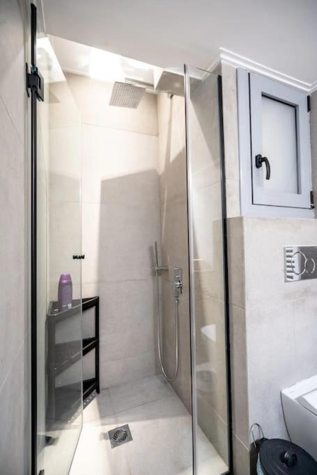 Piraeus Cozy Apartment For 4 Persons Exterior foto