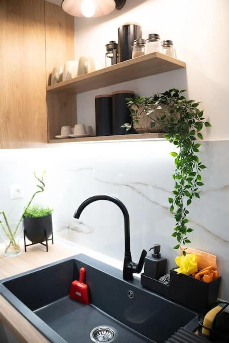 Piraeus Cozy Apartment For 4 Persons Exterior foto